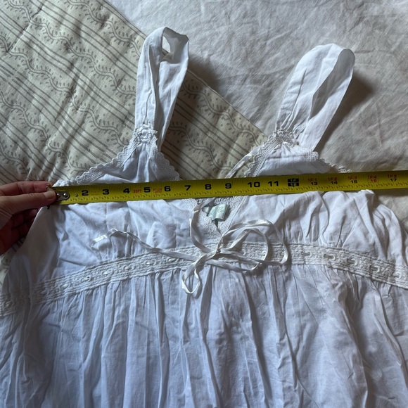 Beautiful white 100% cotton nightgown / dress. Size M - Picture 8 of 10